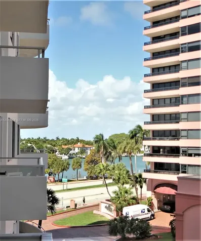 5161 Collins Avenue Miami Beach FL 33140