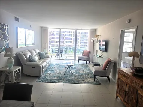 5161 Collins Avenue Miami Beach FL 33140
