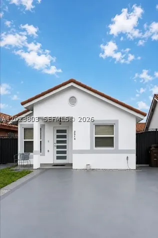 2514 W 74th Street Hialeah FL 33016