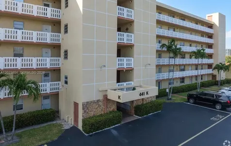 441 SE 3rd Street Dania Beach FL 33004