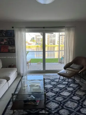 441 SE 3rd Street Dania Beach FL 33004