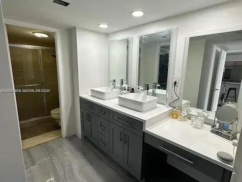 18041 Biscayne Boulevard Aventura FL 33160