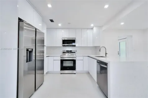 6566 SW 35th Street Miami FL 33155