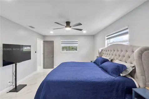 6241 SW 16th Street Plantation FL 33317