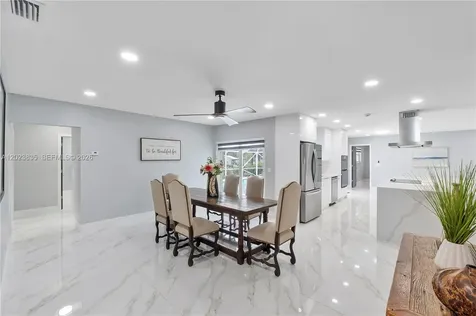 6241 SW 16th Street Plantation FL 33317