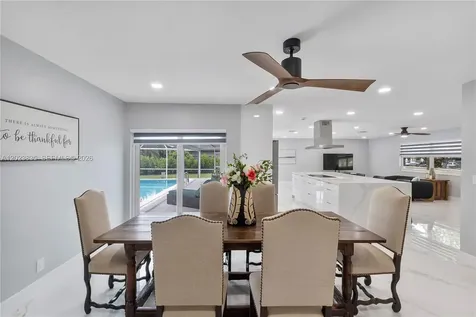 6241 SW 16th Street Plantation FL 33317