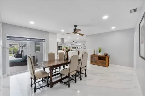 6241 SW 16th Street Plantation FL 33317