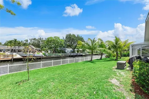 6241 SW 16th Street Plantation FL 33317