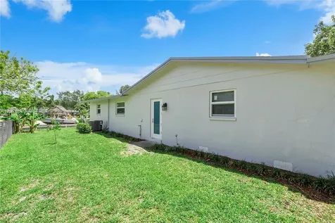 6241 SW 16th Street Plantation FL 33317