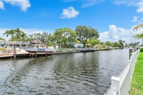 6241 SW 16th Street Plantation FL 33317