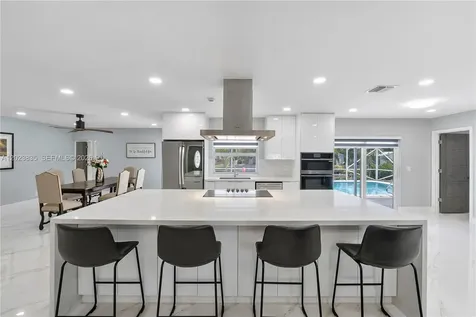 6241 SW 16th Street Plantation FL 33317
