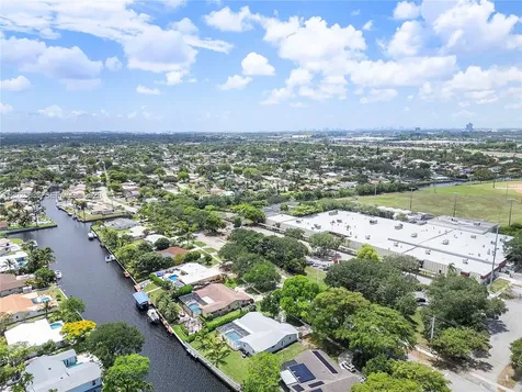 6241 SW 16th Street Plantation FL 33317