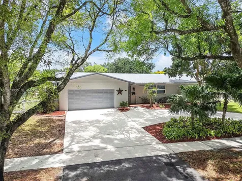 6241 SW 16th Street Plantation FL 33317