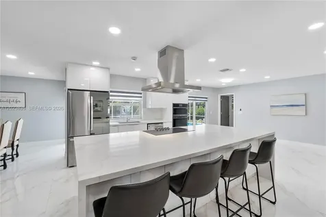 6241 SW 16th Street Plantation FL 33317