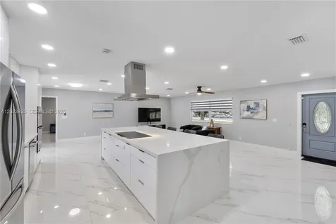6241 SW 16th Street Plantation FL 33317