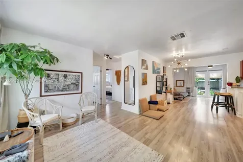 1790 NE 160th Street North Miami Beach FL 33162