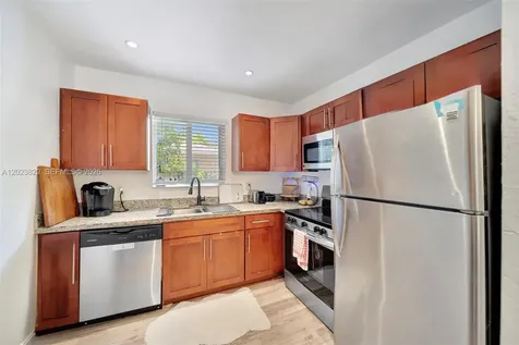 1790 NE 160th Street North Miami Beach FL 33162
