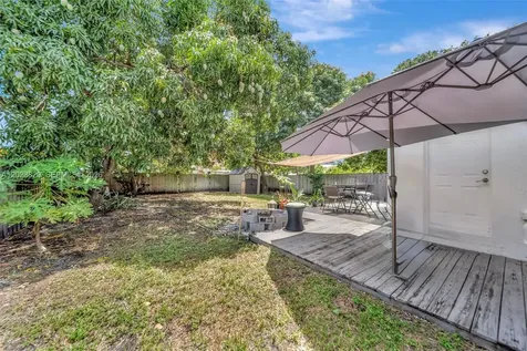 1790 NE 160th Street North Miami Beach FL 33162