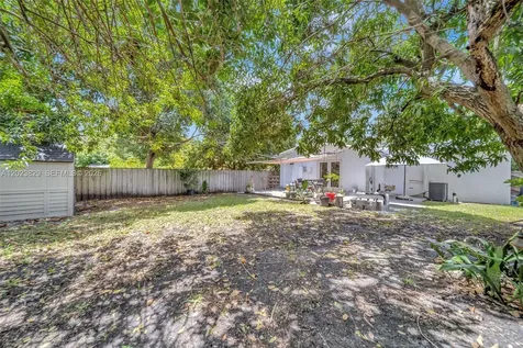 1790 NE 160th Street North Miami Beach FL 33162