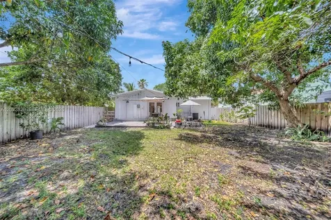 1790 NE 160th Street North Miami Beach FL 33162