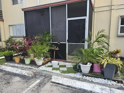4045 NW 16th Street Lauderhill FL 33313