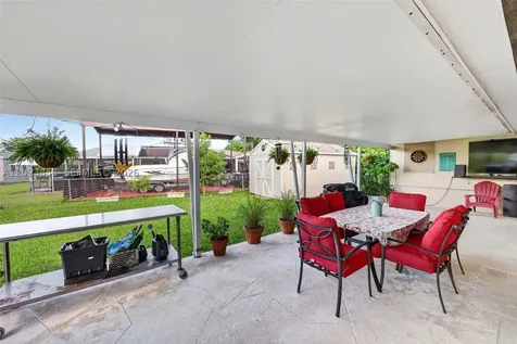 18543 SW 91st Avenue Cutler Bay FL 33157