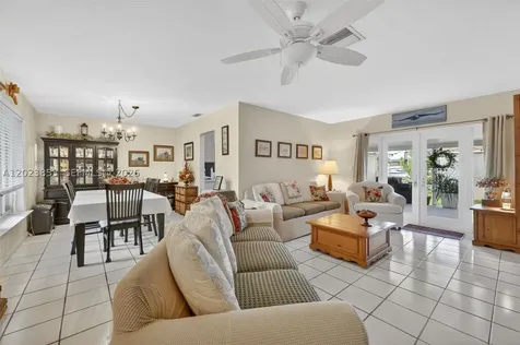 18543 SW 91st Avenue Cutler Bay FL 33157