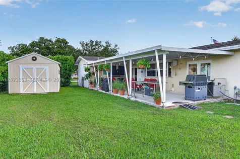 18543 SW 91st Avenue Cutler Bay FL 33157