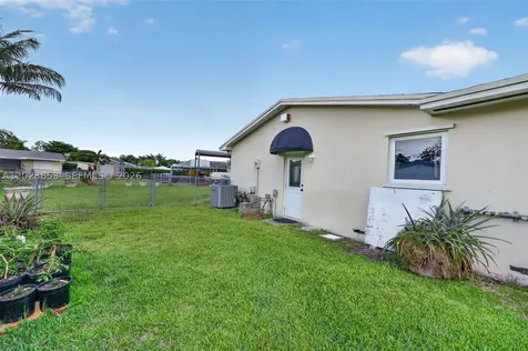 18543 SW 91st Avenue Cutler Bay FL 33157