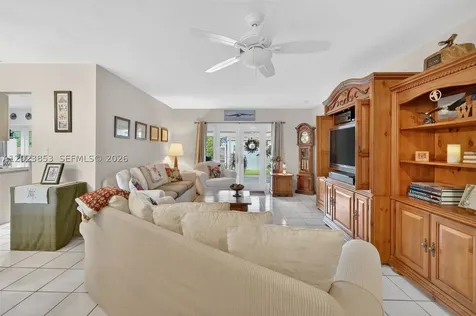 18543 SW 91st Avenue Cutler Bay FL 33157