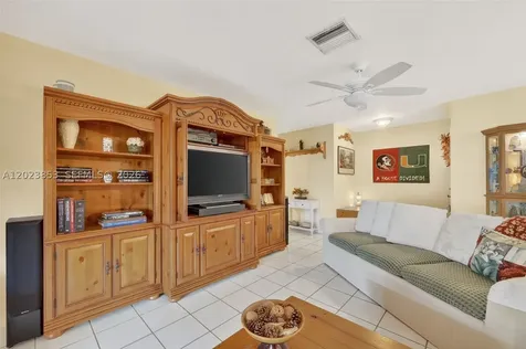 18543 SW 91st Avenue Cutler Bay FL 33157