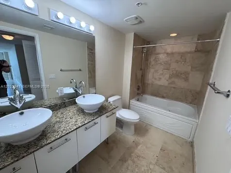 41 SE 5th Street Miami FL 33131