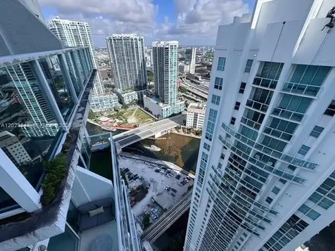 41 SE 5th Street Miami FL 33131