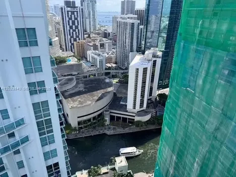 41 SE 5th Street Miami FL 33131
