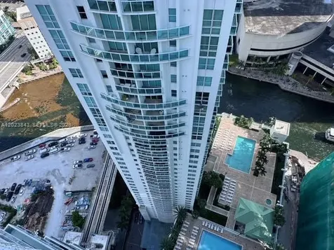 41 SE 5th Street Miami FL 33131