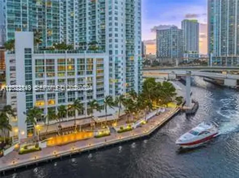 41 SE 5th Street Miami FL 33131