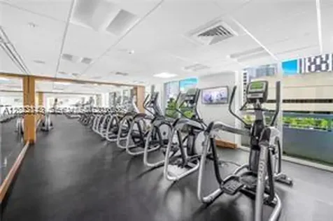 41 SE 5th Street Miami FL 33131