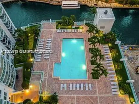 41 SE 5th Street Miami FL 33131