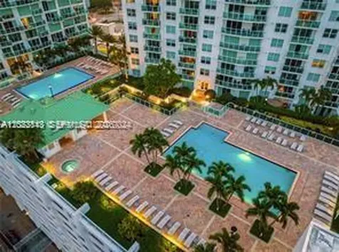 41 SE 5th Street Miami FL 33131