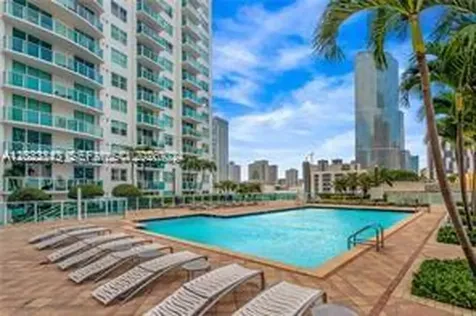 41 SE 5th Street Miami FL 33131