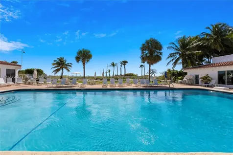 2457 Collins Avenue Miami Beach FL 33140