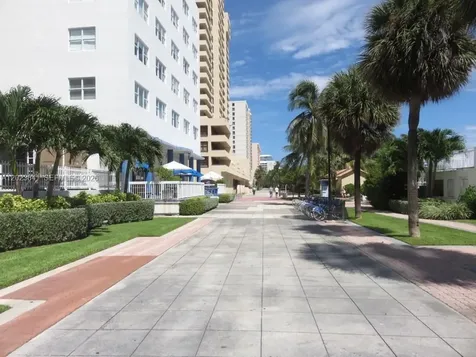2457 Collins Avenue Miami Beach FL 33140