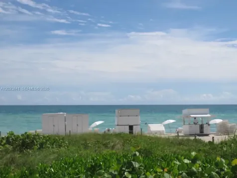 2457 Collins Avenue Miami Beach FL 33140