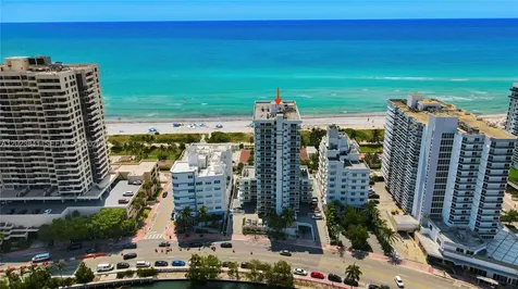 2457 Collins Avenue Miami Beach FL 33140