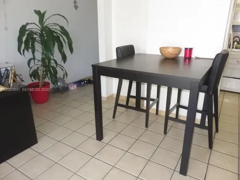 2457 Collins Avenue Miami Beach FL 33140