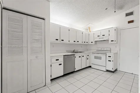 15332 SW 57th Street Miami FL 33193