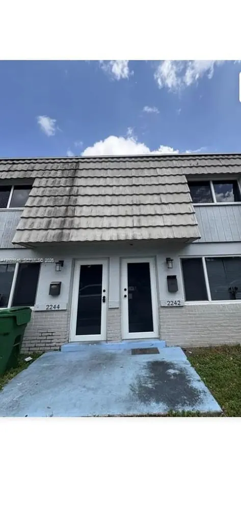 2240 NW 59th Way Lauderhill FL 33313