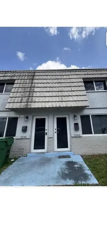 2240 NW 59th Way Lauderhill FL 33313