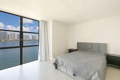 17500 N Bay Road Sunny Isles Beach FL 33160