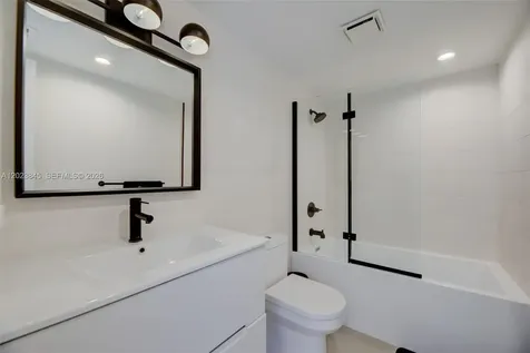 17500 N Bay Road Sunny Isles Beach FL 33160